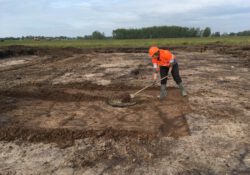 Oude waterput opgegraven tijdens werkzaamheden voor de natuur en waterberging in het Zuidelijk Westerkwartier